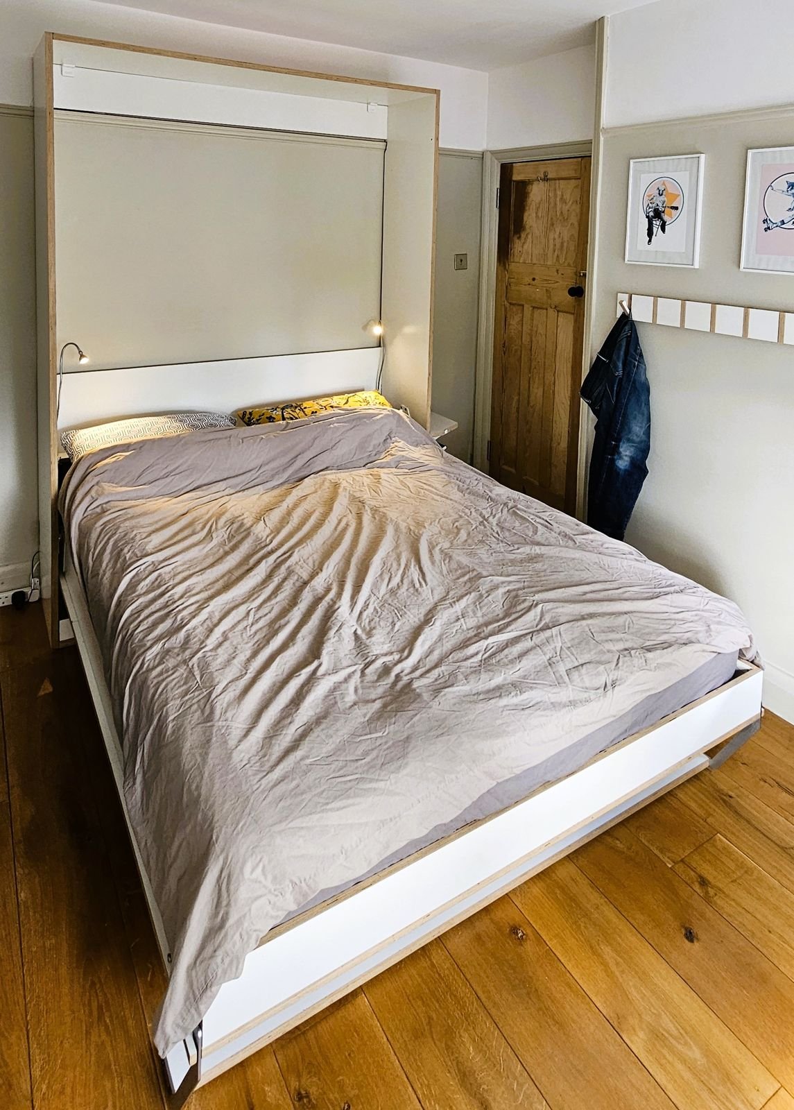 Folding bed